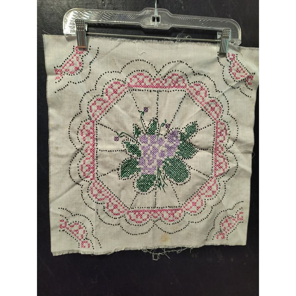 1417. Hand Embroidery Block on Cotton unfinished edges